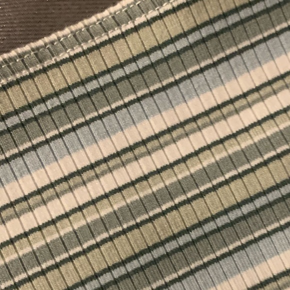 🏷️ 3 for $10
Stripped tank top - Picture 6 of 8